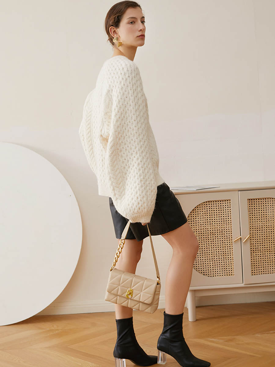 Diamond Pattern Chain Crossbody Bag