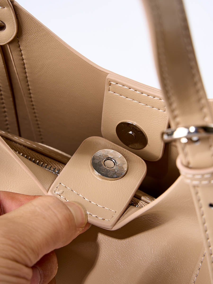 Classic Commuter Bucket Bag