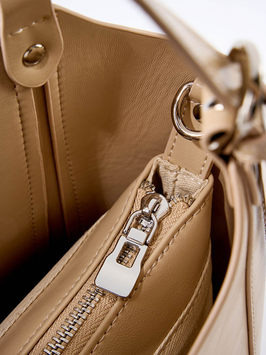 Classic Commuter Bucket Bag