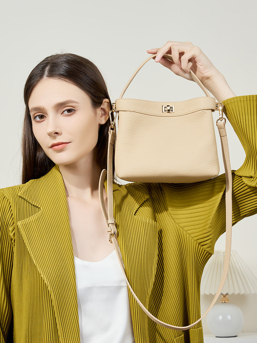 Bucket-shaped Medium Shoulder Bag